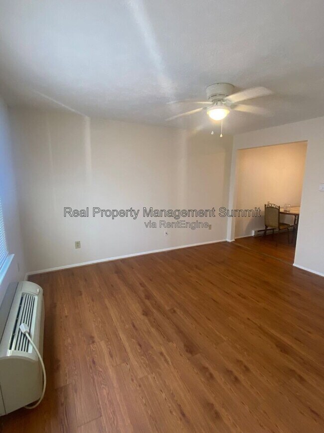 Foto del edificio - 457 Steeles Fort Rd