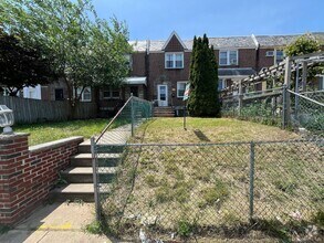 Building Photo - 2248 Disston St