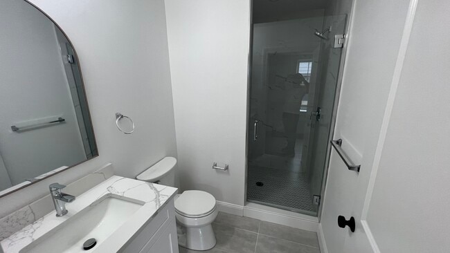 Building Photo - 131 Adelphi Ave