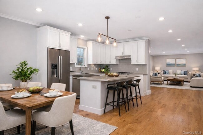 Foto del edificio - 113 Gainsborg Ave E