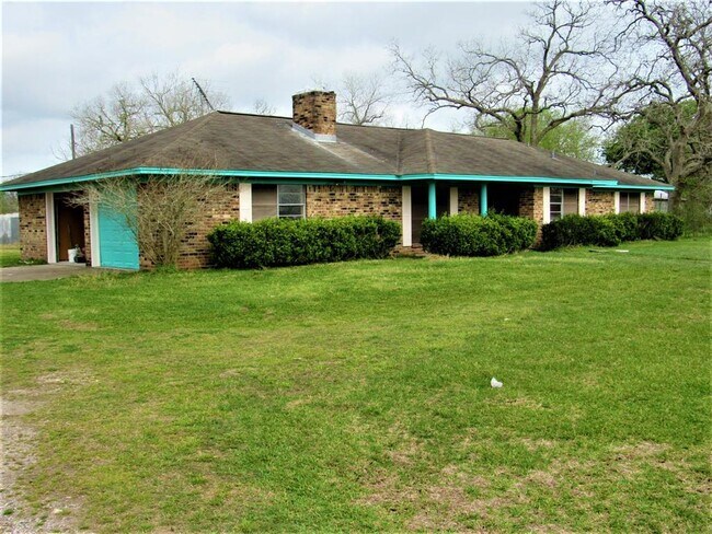 Building Photo - 10611 FM442