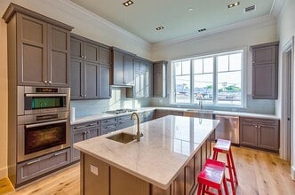 Building Photo - 6820 Bellgreen Dr