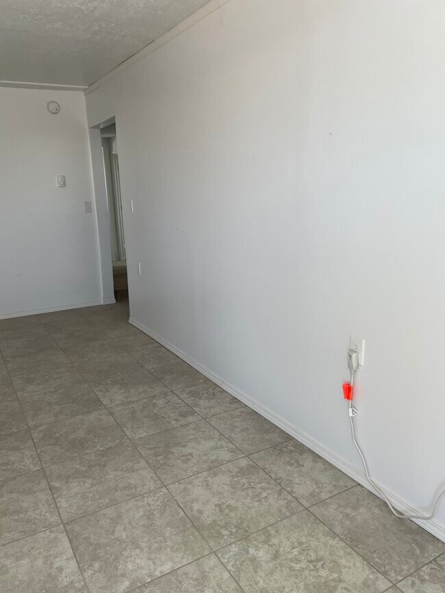 Building Photo - 268 N Ocotillo Dr