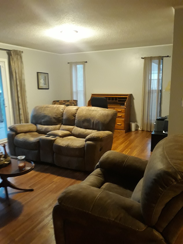 Primary Photo - 2501 Tantelon Pl