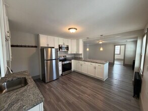 Building Photo - 14 Kearsarge Ave