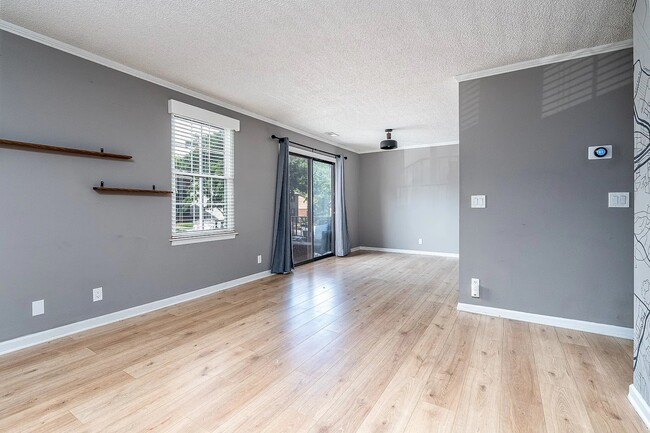 Building Photo - 5788 Brentwood Trce