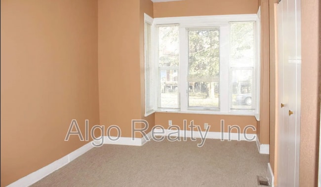 Foto del edificio - 861 Marion St