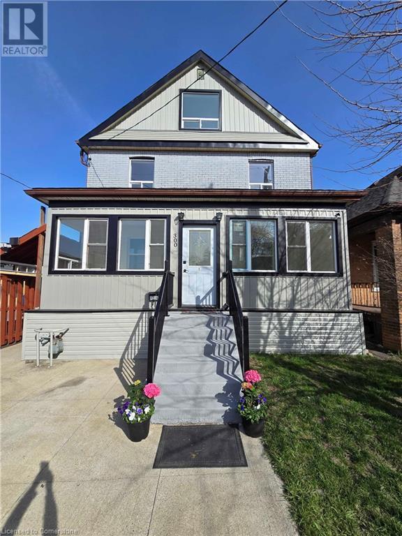 Building Photo - 300 Balmoral Ave N