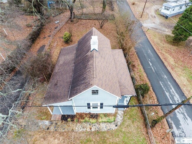 Foto del edificio - 5853 Maiden Ln
