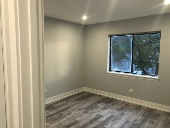 Foto del edificio - 2243 Nichols Rd