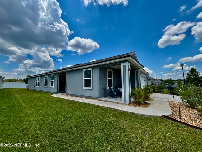 Building Photo - 2427 Falling Star Ln