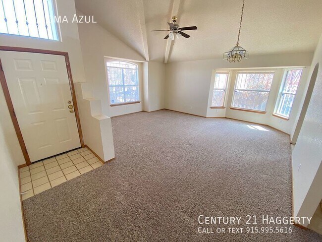 Building Photo - 4744 Loma Azul Ct