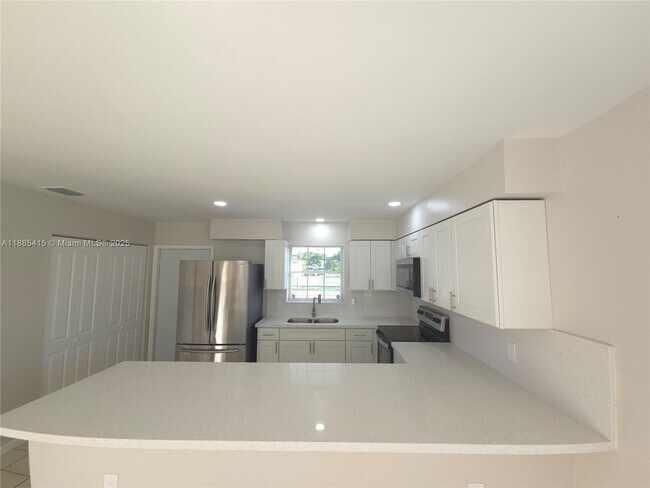 Foto del edificio - 712 SW 6th St