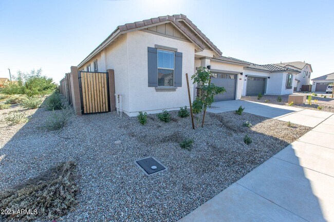 Building Photo - 14461 West El Cortez Pl