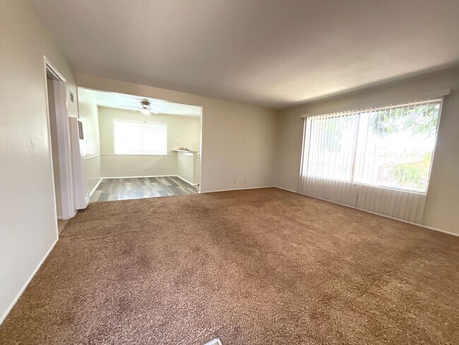 Building Photo - 2254 W Colchester Dr