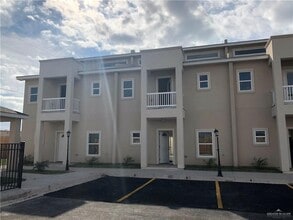 Building Photo - 11 E St