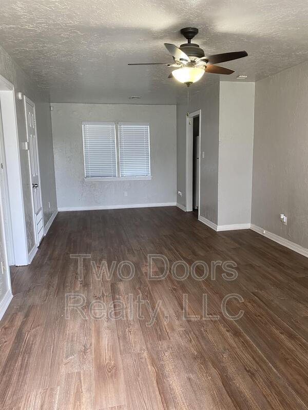 Photo - 3715 N Hartford St House