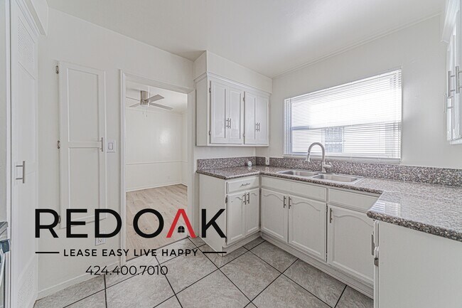 Foto del edificio - 6067 David Ave