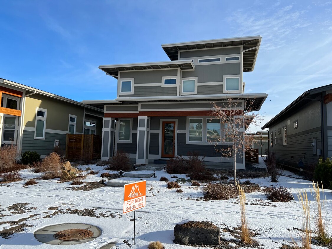 Foto principal - Newer construction NW Bend