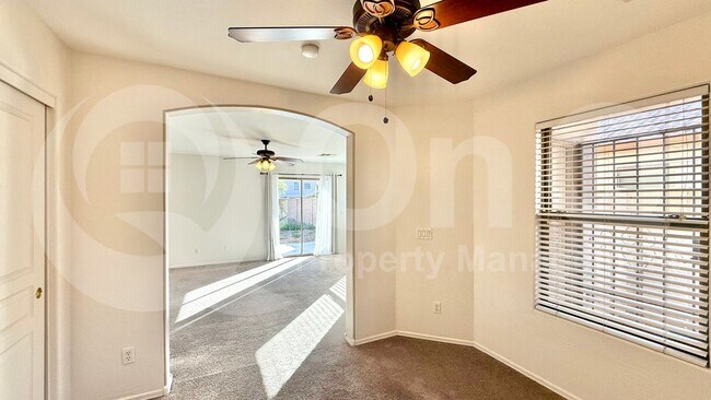 Foto del edificio - 2671 E Cowboy Cove Trail