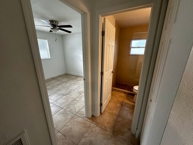 Foto del edificio - 1413 SE 34th St