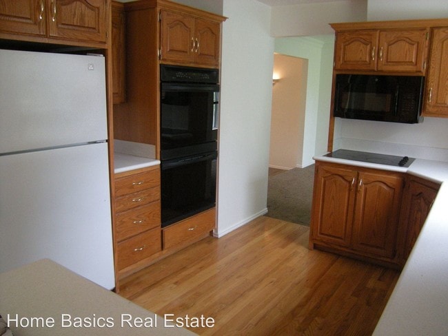 Building Photo - 6 br, 4 bath House - 423 E 2100 N