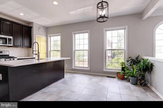 Building Photo - 13118 Rose Petal Cir