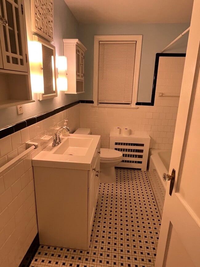 Foto del edificio - 136 King St