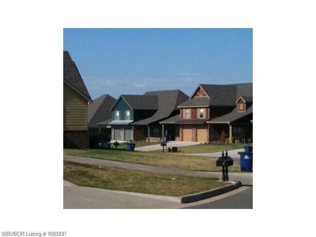 Foto del edificio - 1415 Willowbrook Cir