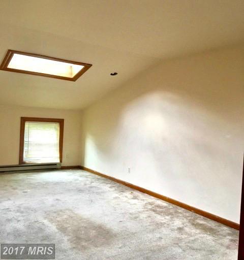 Building Photo - 926 W Pratt St