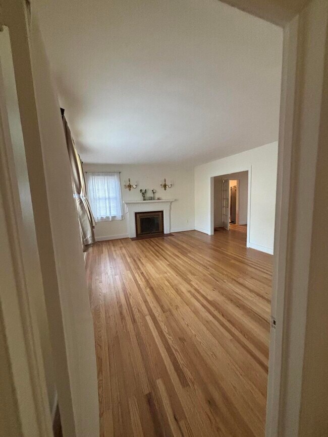 Foto del edificio - 919 Seminole Ave