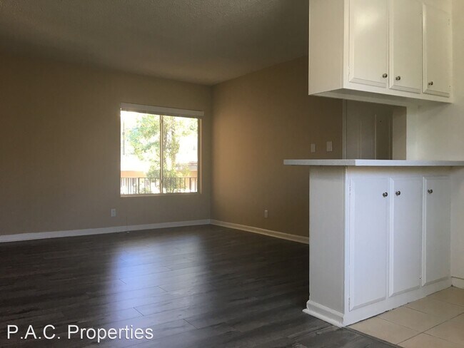 Foto del edificio - 1 br, 1 bath Apartment - 19425 Haynes Stre...