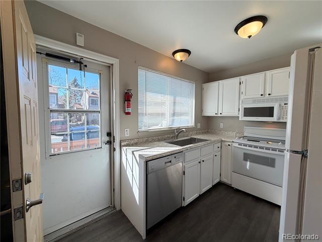 Building Photo - 862 Summer Dr