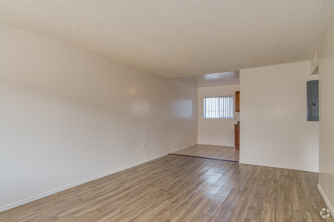 1BR, 1BA - 680SF - Glendale West