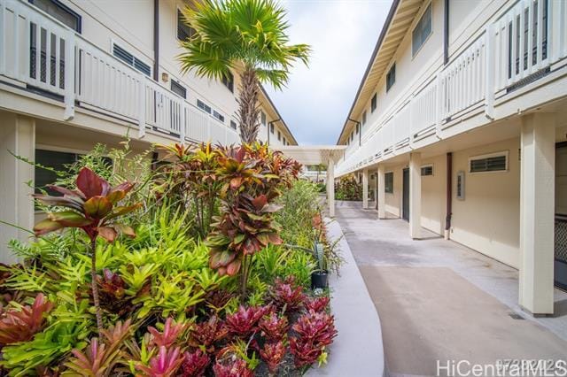Building Photo - 350 Aoloa St