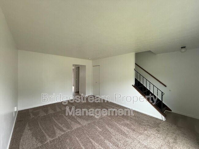 Foto del edificio - 955 Taylorsview Dr