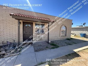 Building Photo - 461 W 16th Ave