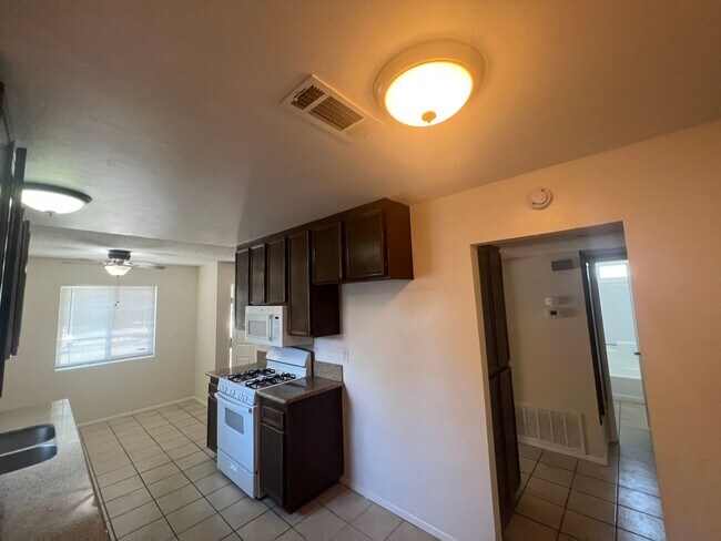 Building Photo - Energy efficient windows & Granite Counter...