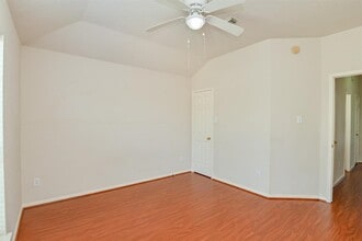 Building Photo - 1030 Riverwood Dr