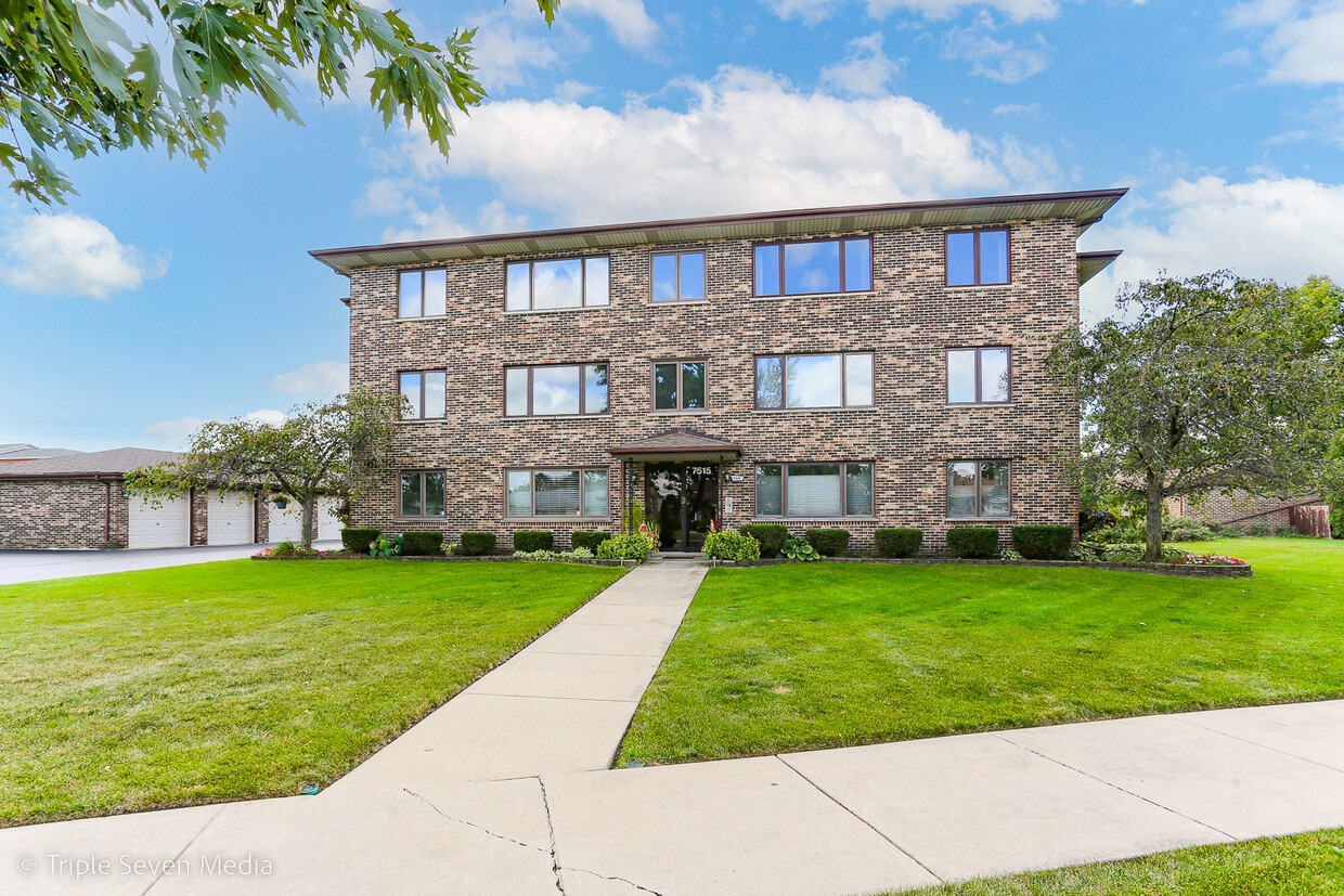 7515 Tiffany Dr Unit 3E, Orland Park, IL 60462 Condo for Rent in