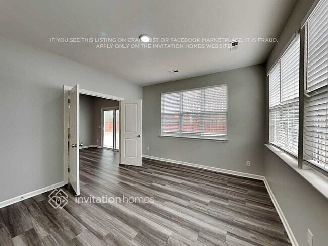 Foto del edificio - 1149 Woodwinds Dr