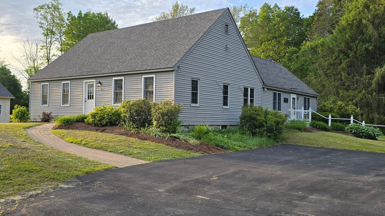 Building Photo - 25 Dolly Rd