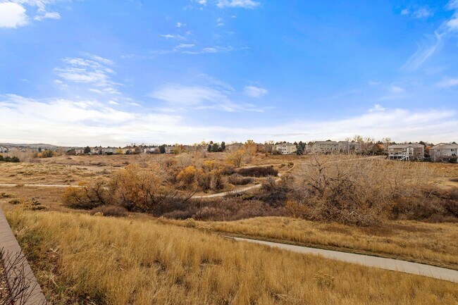 Building Photo - Gorgeous Home with Mountain Views in Eastr...
