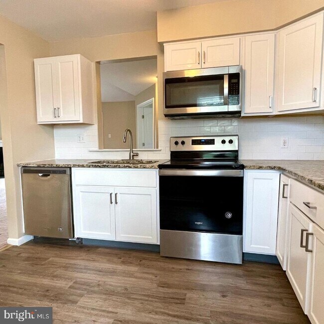 1104 Mews Dr Unit 1104, Sellersville, PA 18960 Room for Rent in