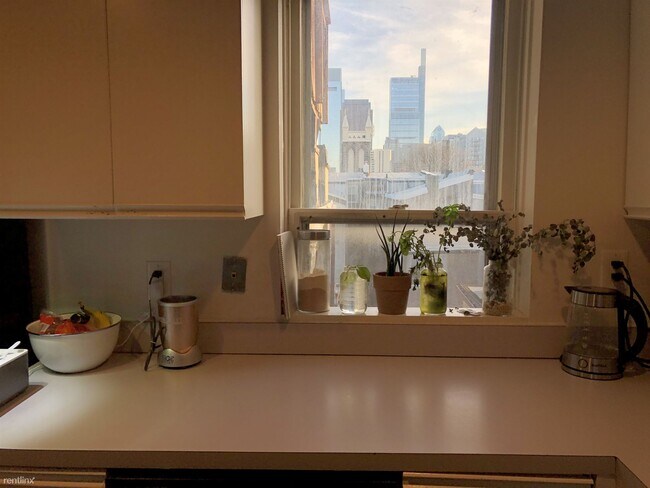 Foto del edificio - 3 br, 2 bath Apartment - 1722 Wallace Street