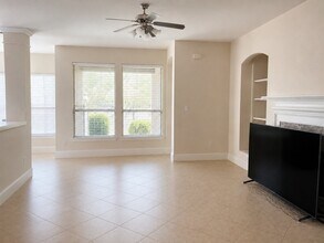 Building Photo - 515 Newington Ln