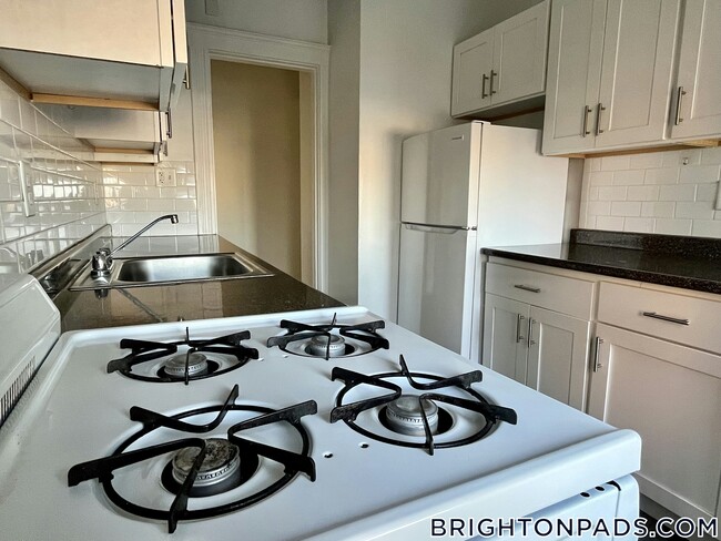 Building Photo - 1626 Commonwealth Ave