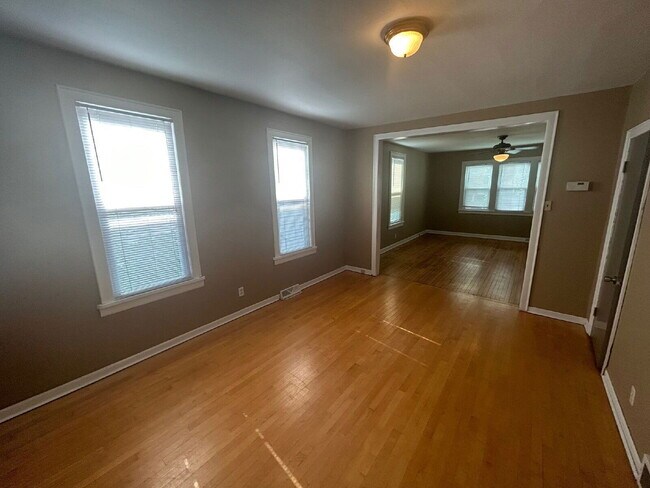 Foto del edificio - 2654 N Weil St