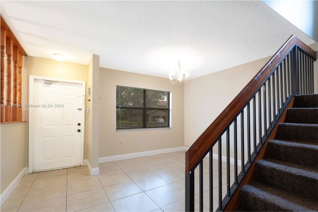 Photo - 231 Lakeside Cir House