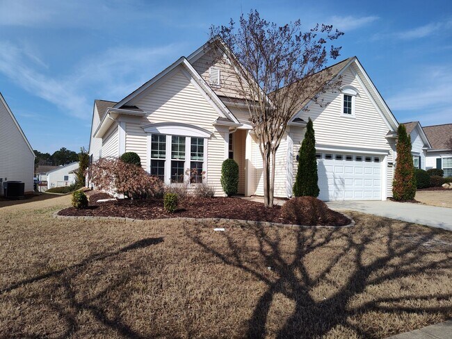 Foto del edificio - 55 + Senior Community Ranch Style Home  Located in the Exclusive Resort-Style Community of Sun Ci...